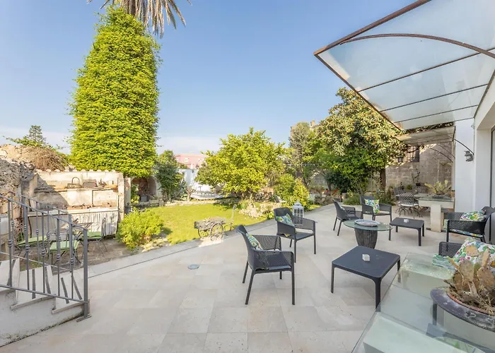 Apulia Honor Palace *