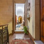 Apulia Honor Palace 别墅 *