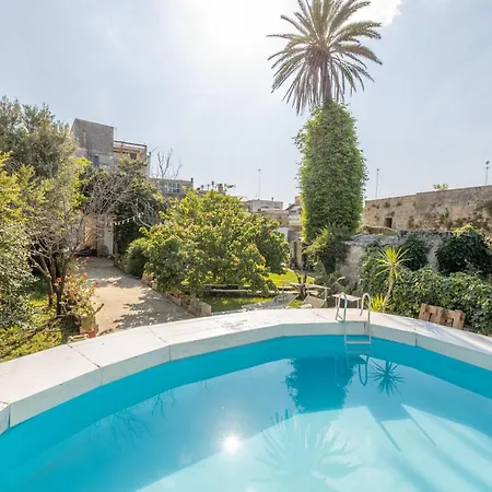 Apulia Honor Palace